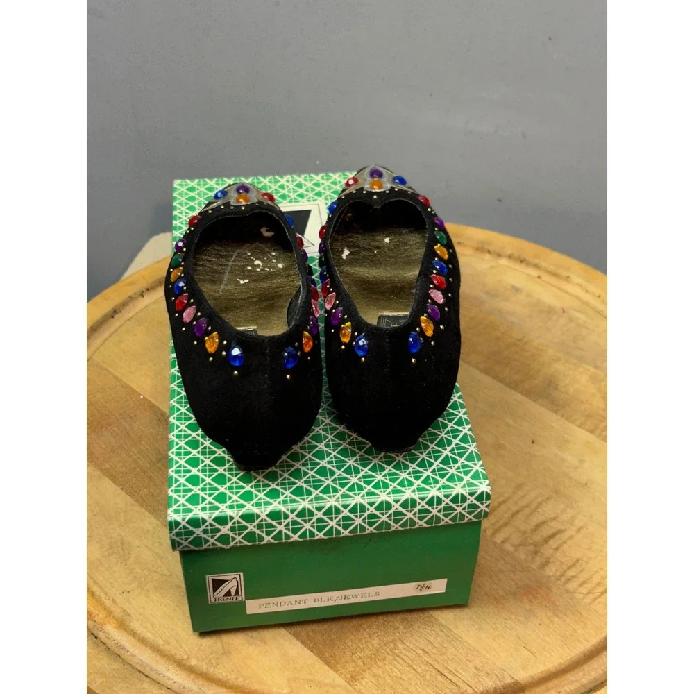 J. Renee Shoes Womens 7.5N Black Pendant Jeweled Pointed Toe Low Heel Vintage